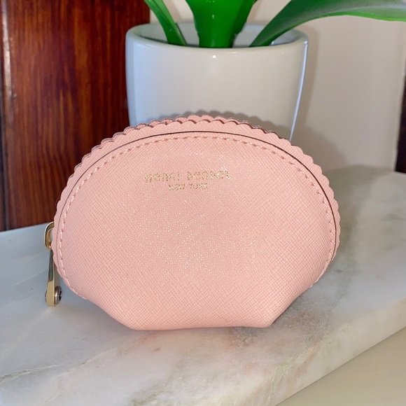 Henri Bendel Small Light Pink Scalloped Coin Pouch - Picture 3 of 9